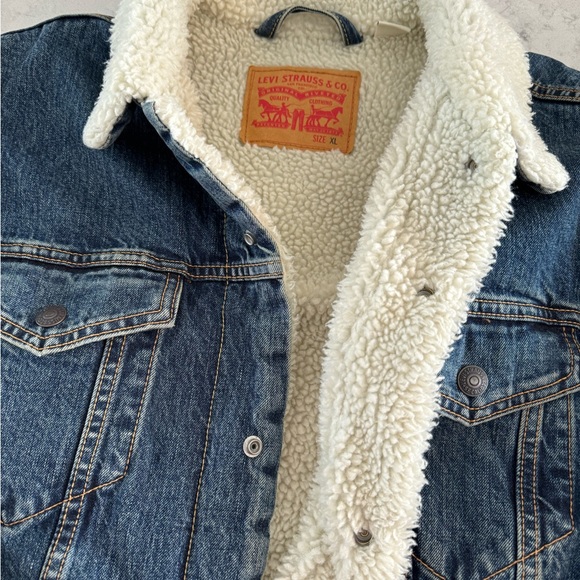 Men’s Sherpa Lined Levi Winter Jean Jacket - worn twice - Picture 4 of 5